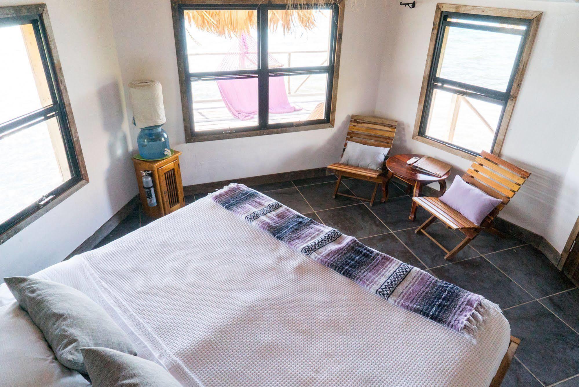 Thatch Caye Resort A Muy'Ono Resort ฮอปกินส์ ภายนอก รูปภาพ