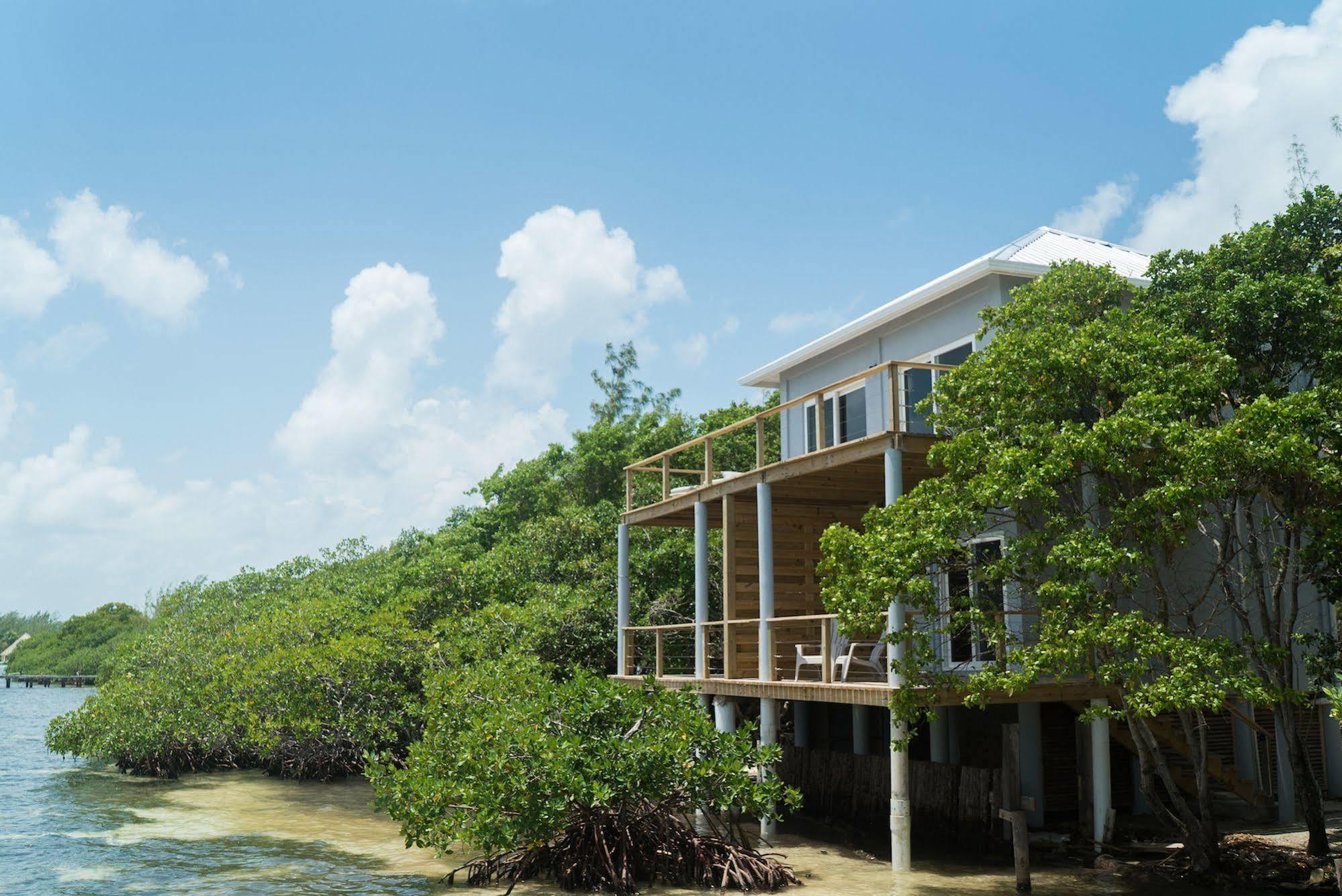 Thatch Caye Resort A Muy'Ono Resort ฮอปกินส์ ภายนอก รูปภาพ